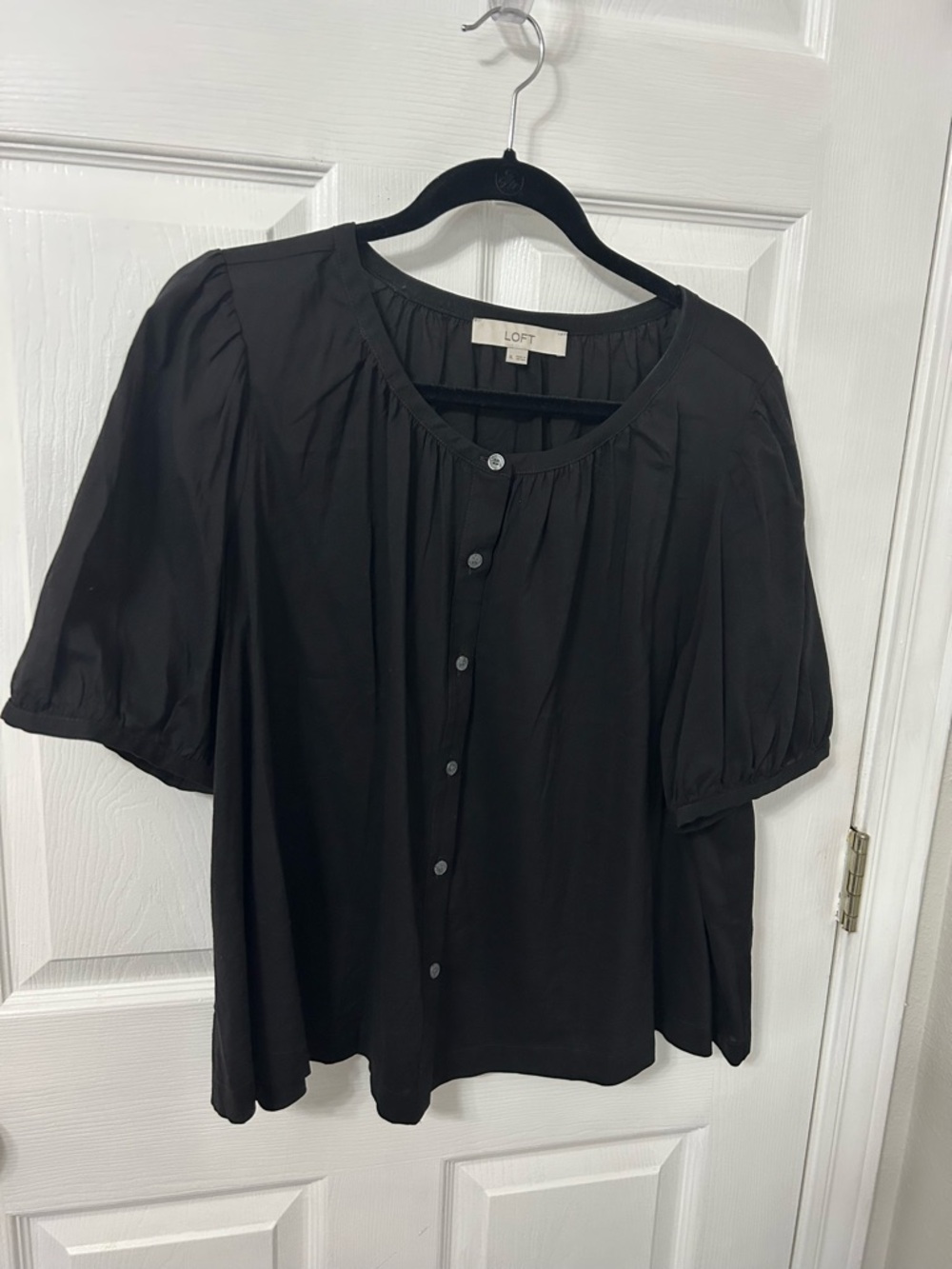 LOFT Black Button-Front Puff Sleeve Top